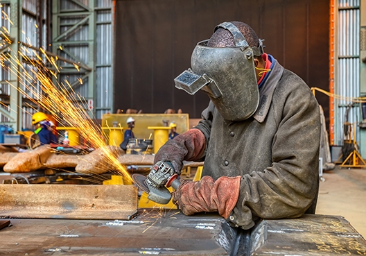 Electronic Equipment worker